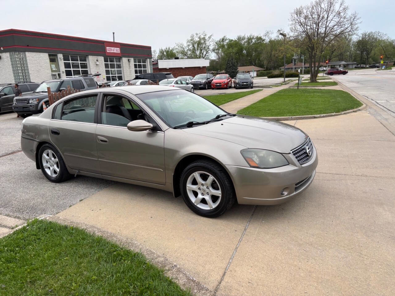 Used 2005 Nissan Altima 2.5 S w/ (F01) Convenience Pkg image 1