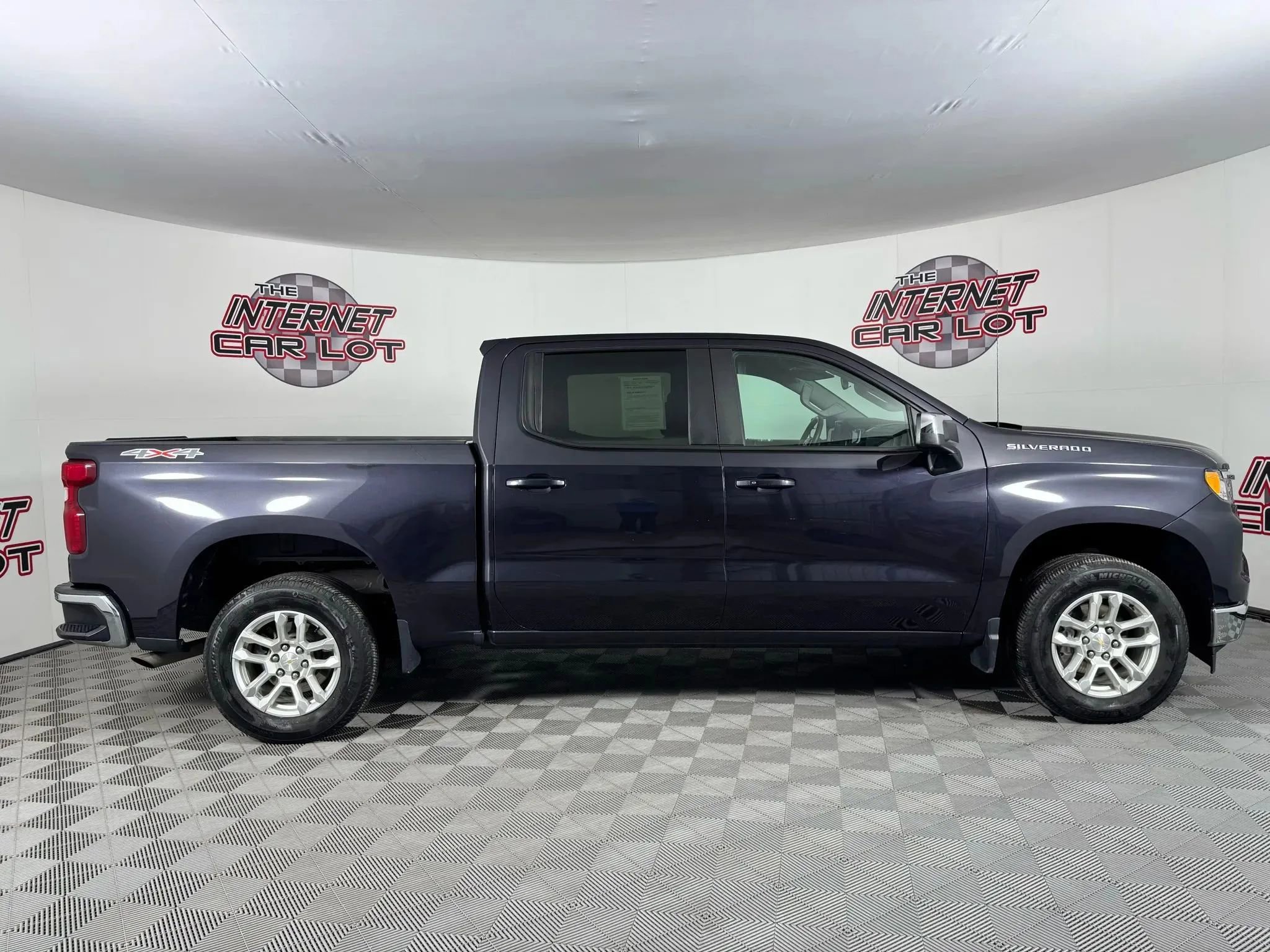 Used 2023 Chevrolet Silverado 1500 LT image 8