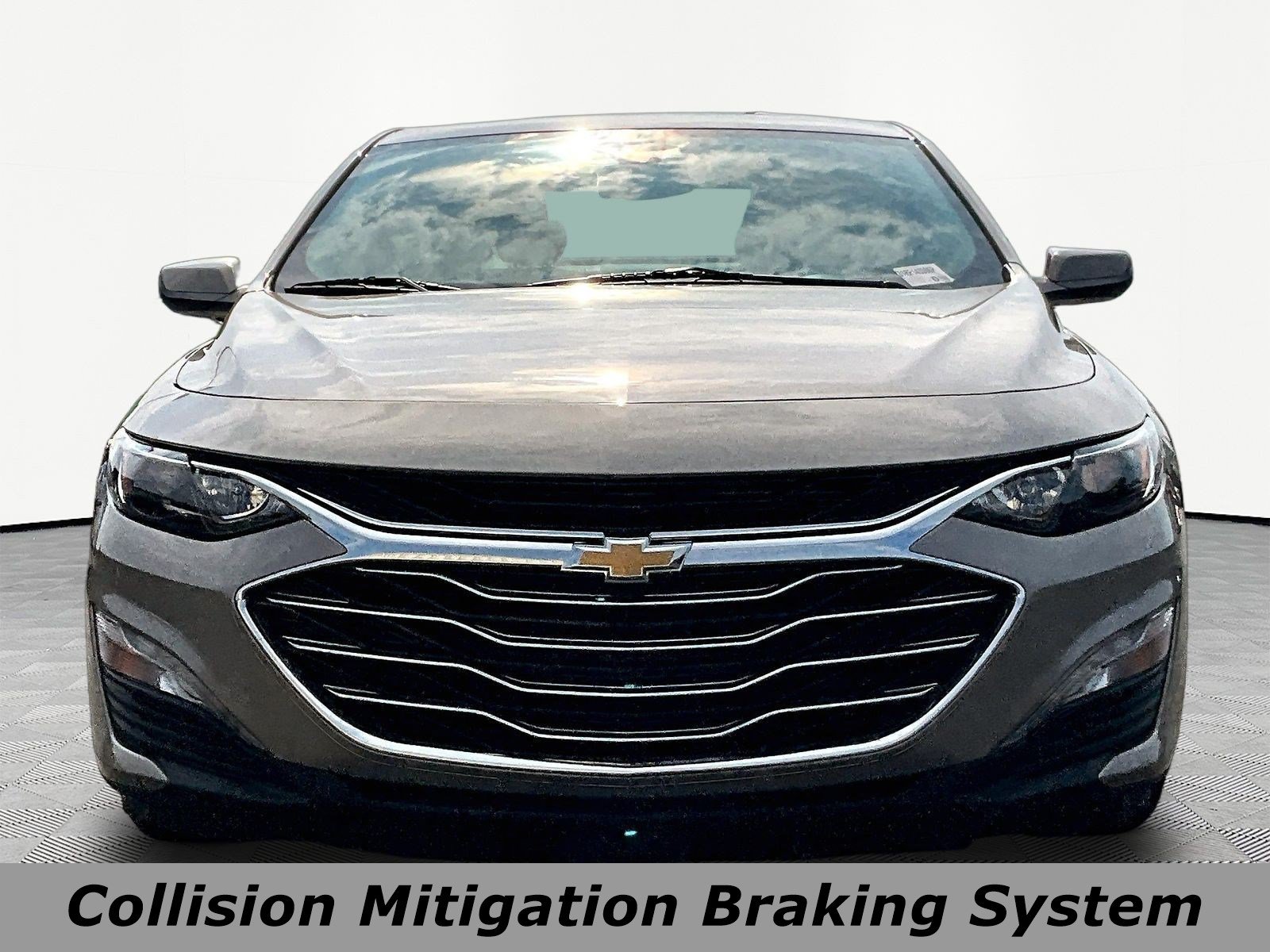 Used 2024 Chevrolet Malibu LT FWD image 2