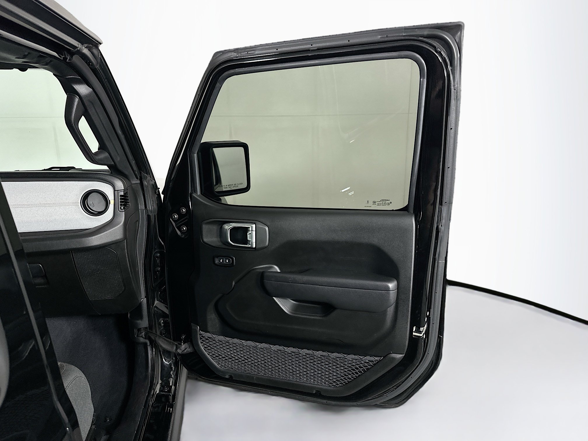 Used 2024 Jeep Wrangler Unlimited AWD/4WD image 29