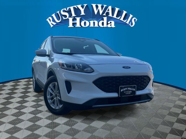 Used 2021 Ford Escape SE w/ Convenience Package FWD image 1