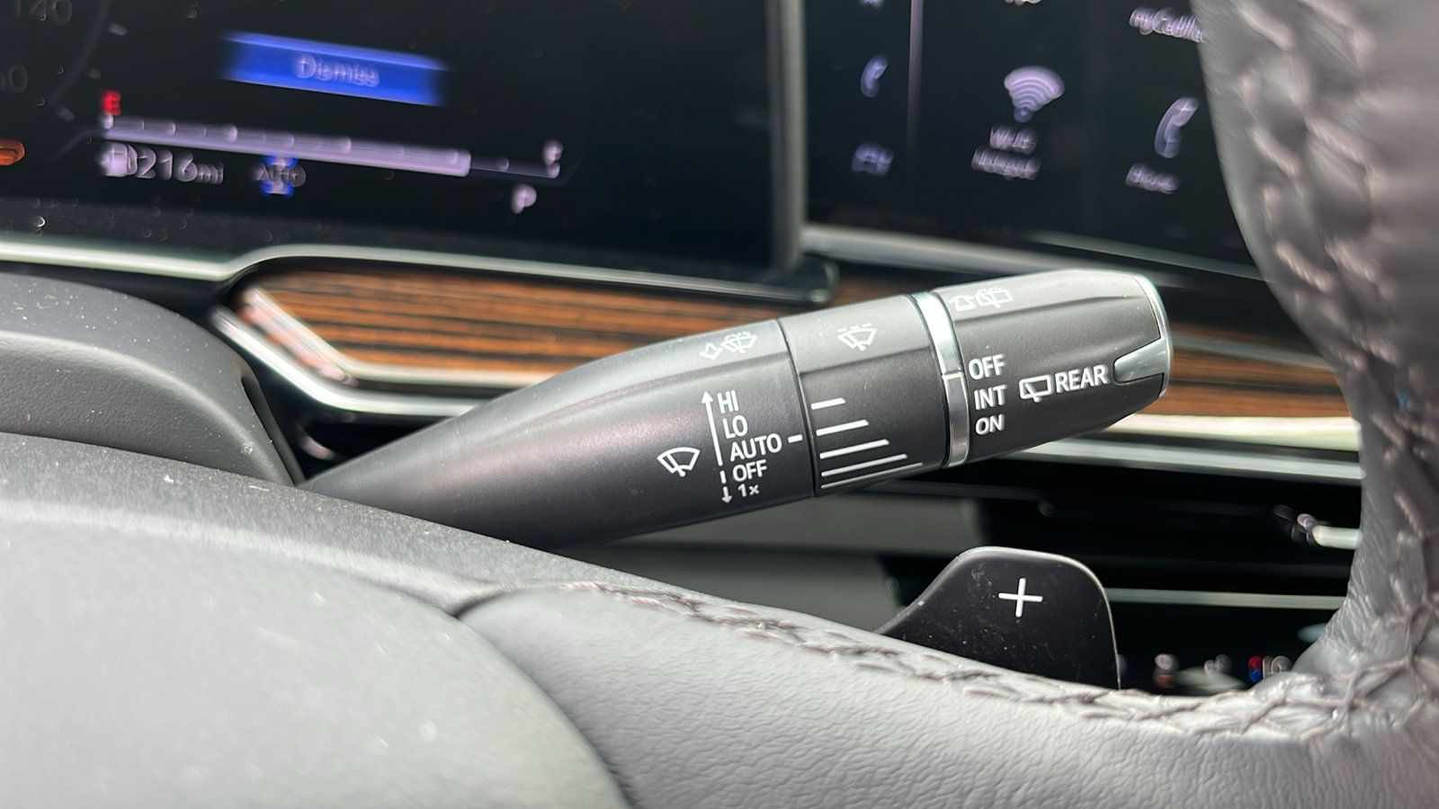 New 2024 Cadillac Escalade Premium Luxury image 39