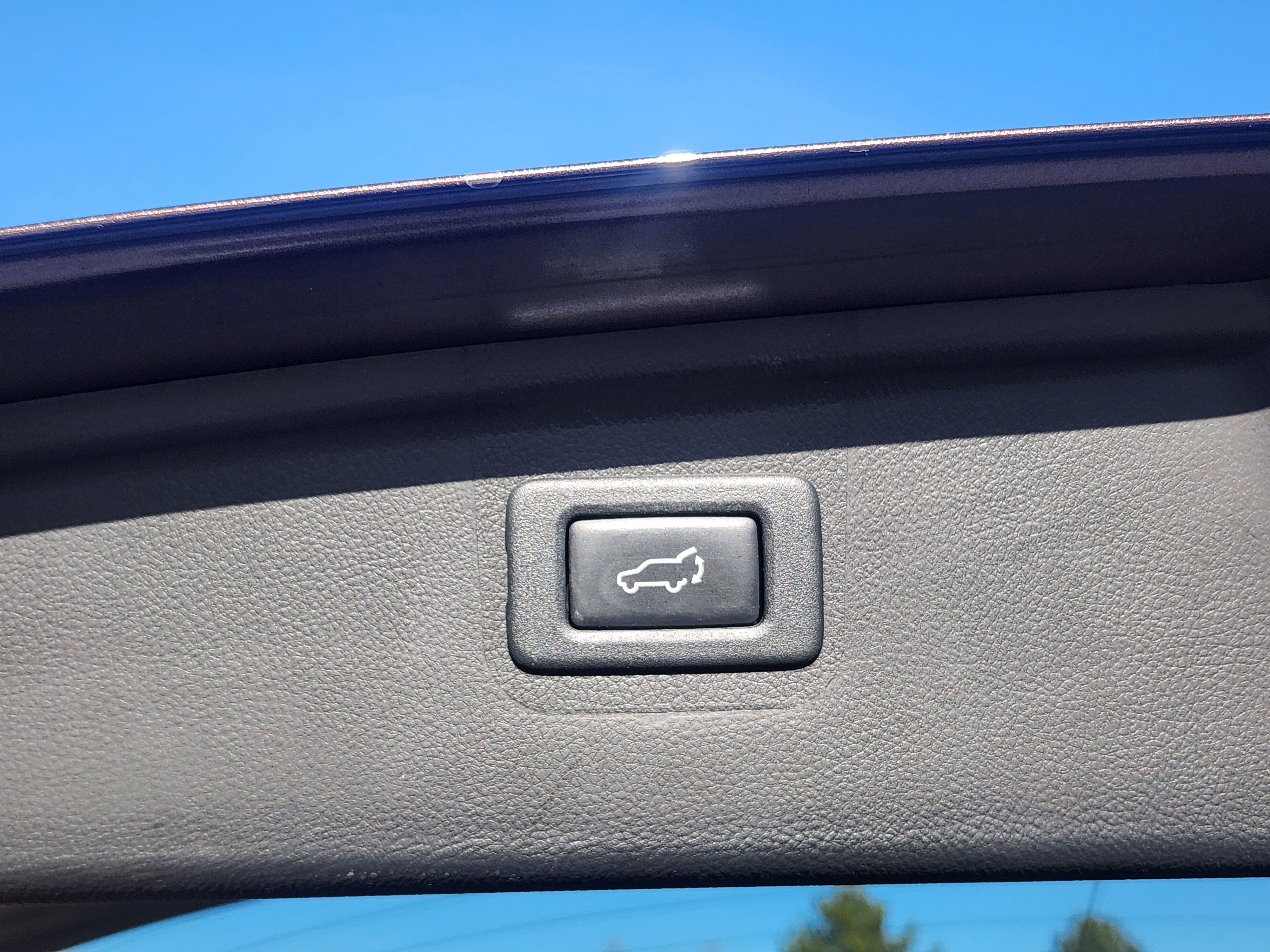 Used 2019 Subaru Outback 3.6R Touring image 22