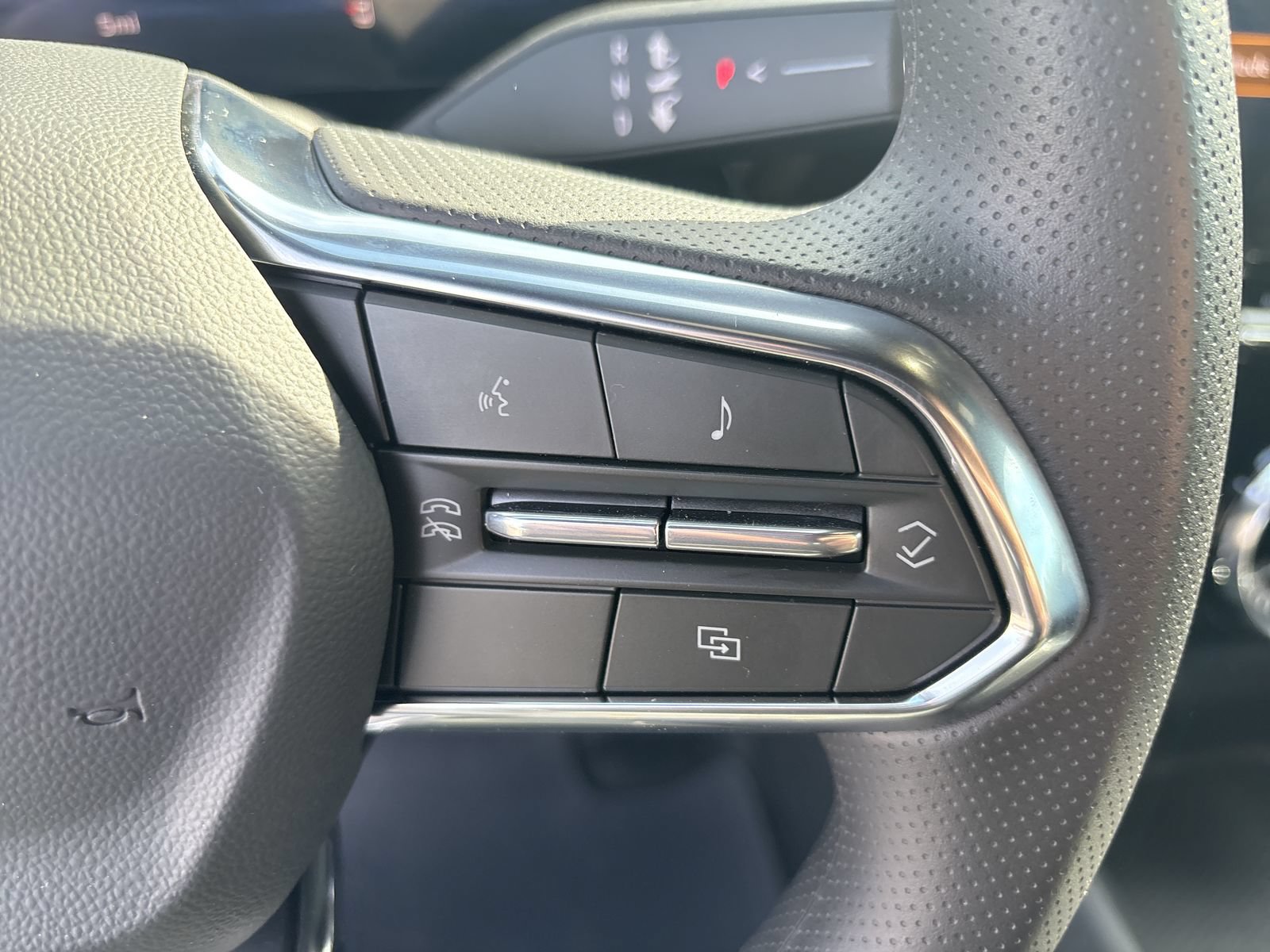 New 2026 Chevrolet Blazer EV LT w/ Midnight/Sport Edition FWD image 17