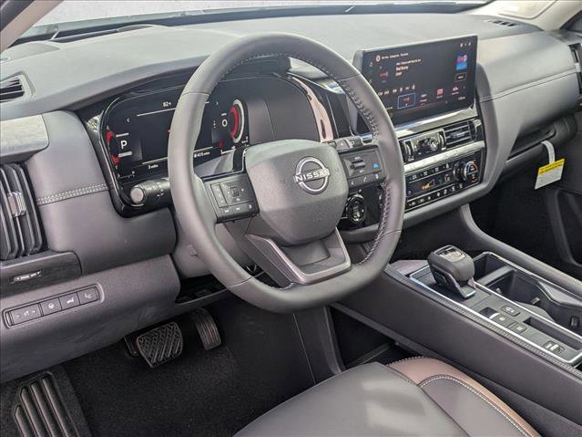 New 2026 Nissan Pathfinder Platinum image 3