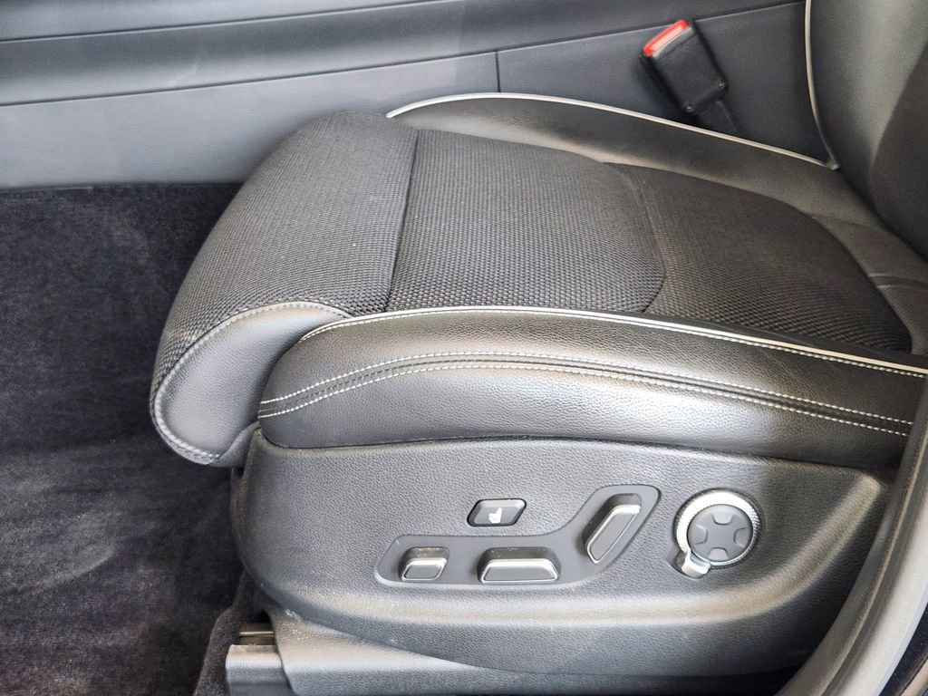 Used 2023 Genesis GV70 2.5T Sport Prestige w/ Sport Prestige Package image 25