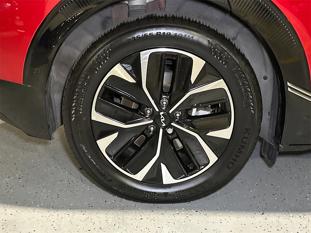 Certified 2024 Kia EV6 Wind w/ Wind Technology Package image 8