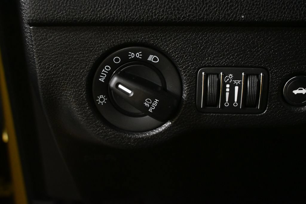 Used 2021 Dodge Charger R/T RWD image 9
