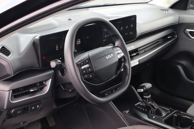 Used 2025 Kia K4 FWD image 12