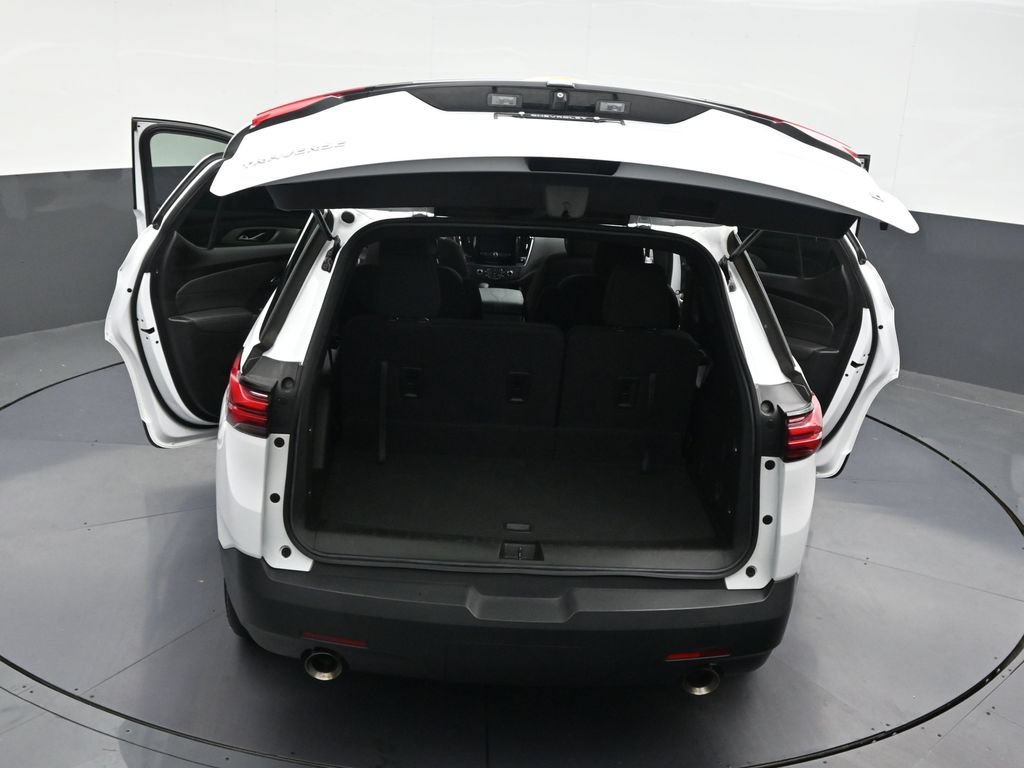 Used 2023 Chevrolet Traverse LT FWD image 30