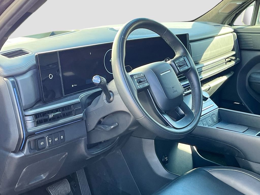 Used 2025 Hyundai Santa Fe Calligraphy image 9