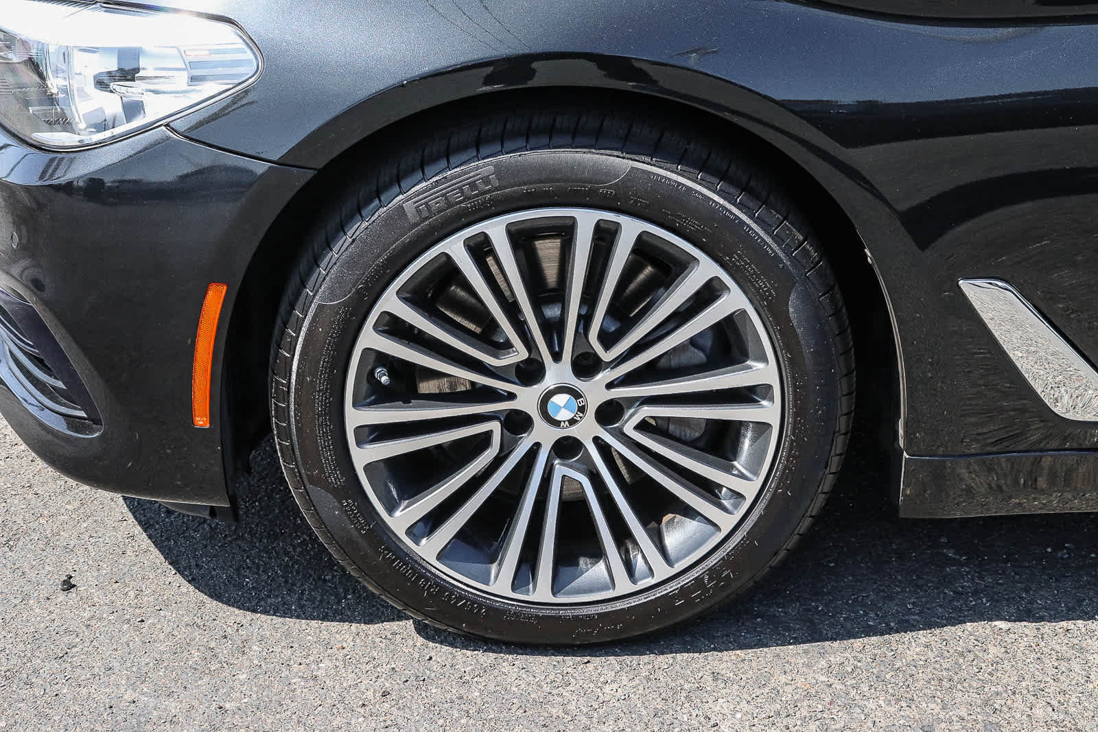 Used 2018 BMW 530i RWD image 14