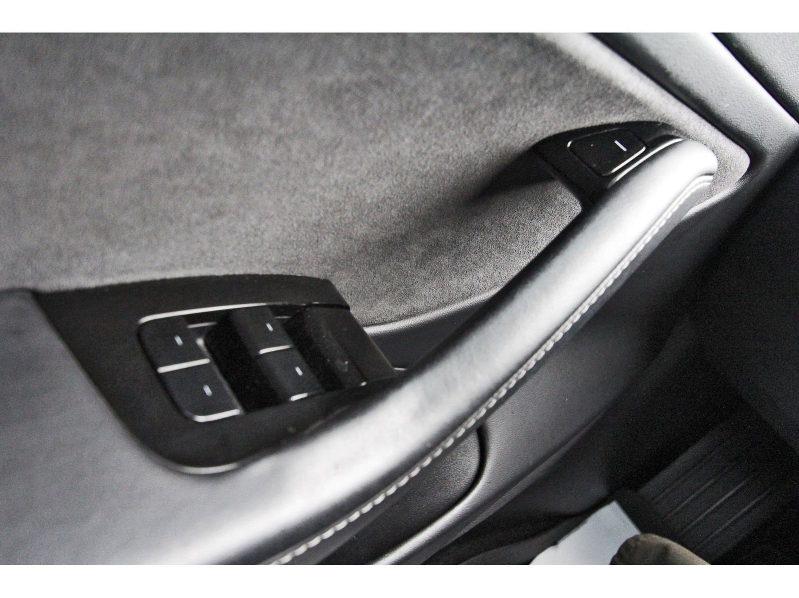 Used 2018 Tesla Model 3 Long Range image 17