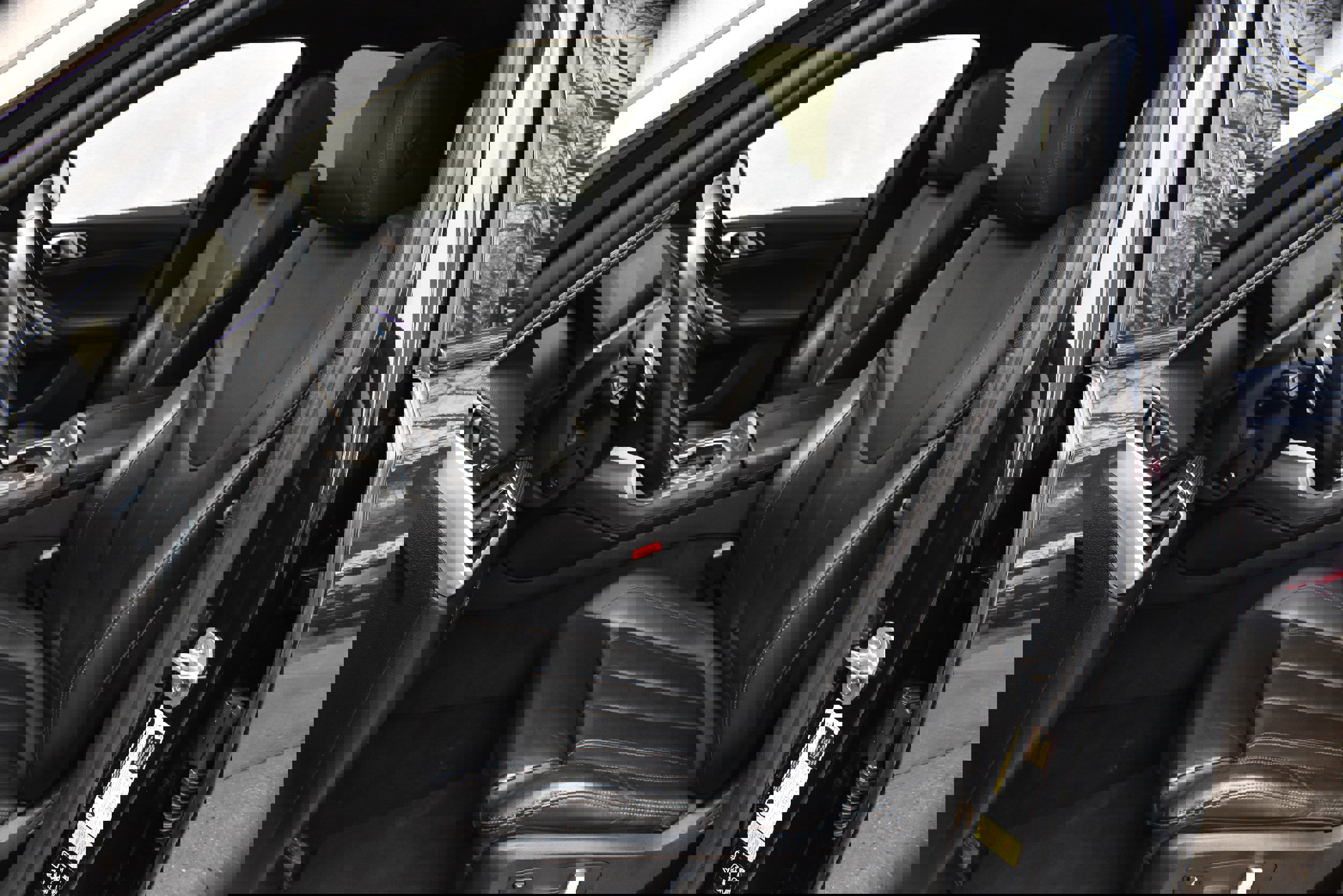 Used 2021 BMW X6 xDrive40i w/ M Sport Package image 21