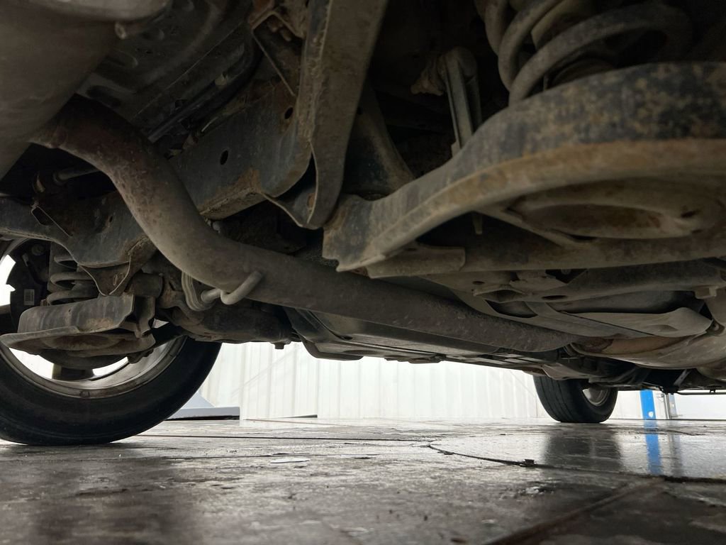 Used 2012 Chevrolet Captiva Sport LT FWD image 29