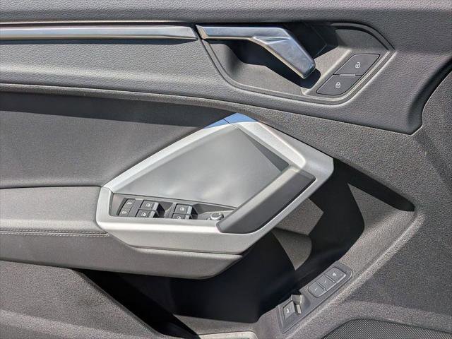 Certified 2025 Audi Q3 2.0T Premium w/ Convenience Package image 10
