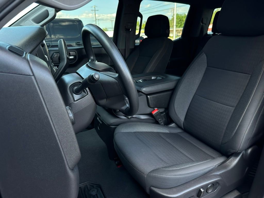 Used 2024 Chevrolet Silverado 1500 Custom w/ Turbomax Blackout Package RWD image 13