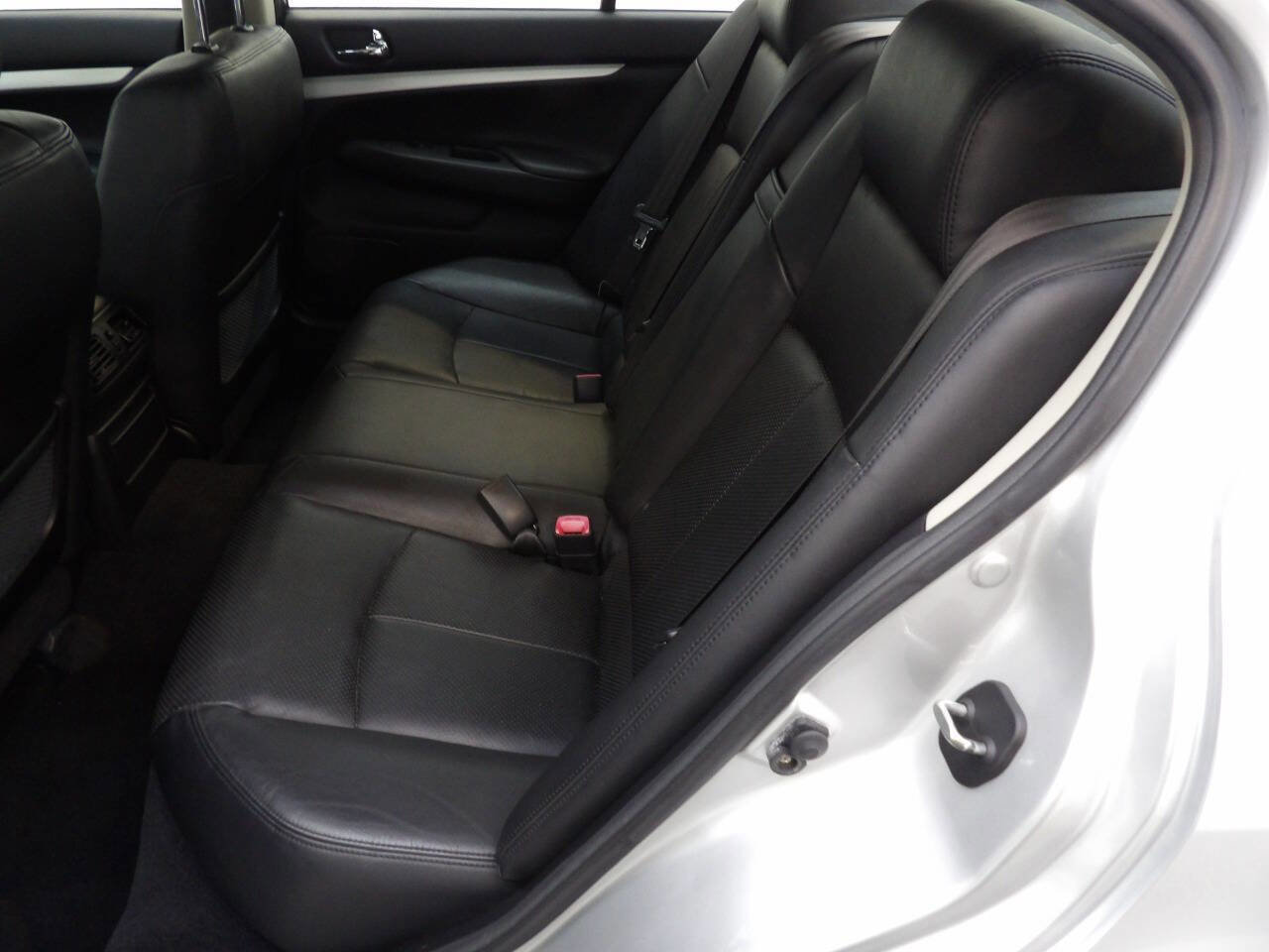 Used 2009 INFINITI G37 x Sedan w/ Premium Pkg image 10