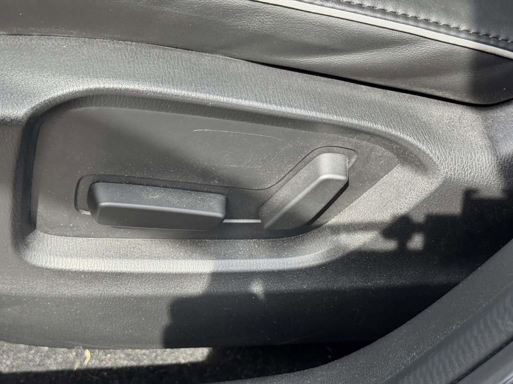 Used 2025 MAZDA CX-5 AWD 2.5 S w/ Select Package image 17