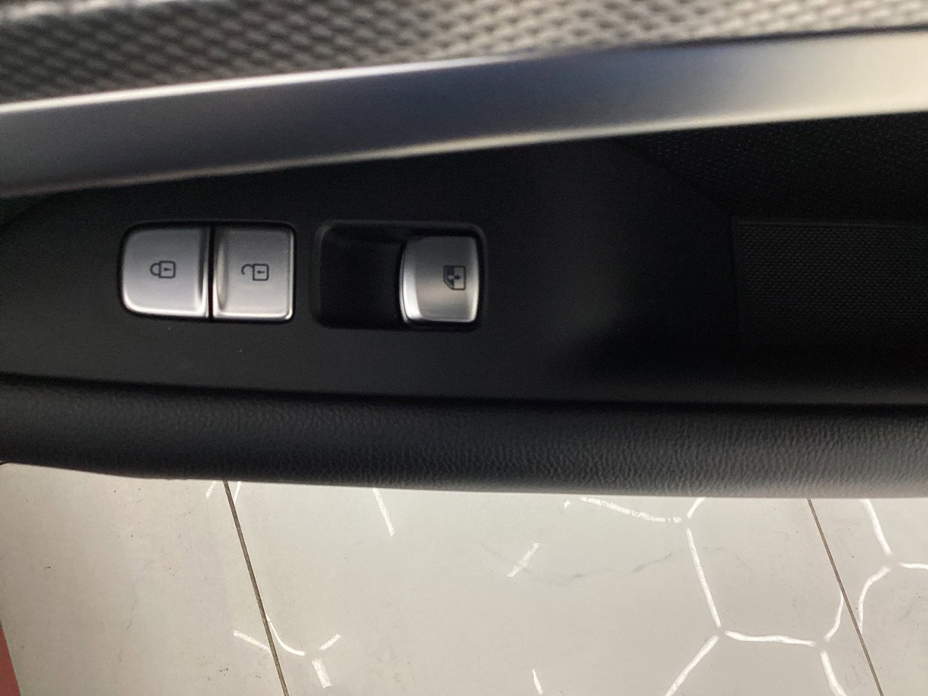 Used 2022 Genesis G70 2.0T w/ Prestige Package image 40