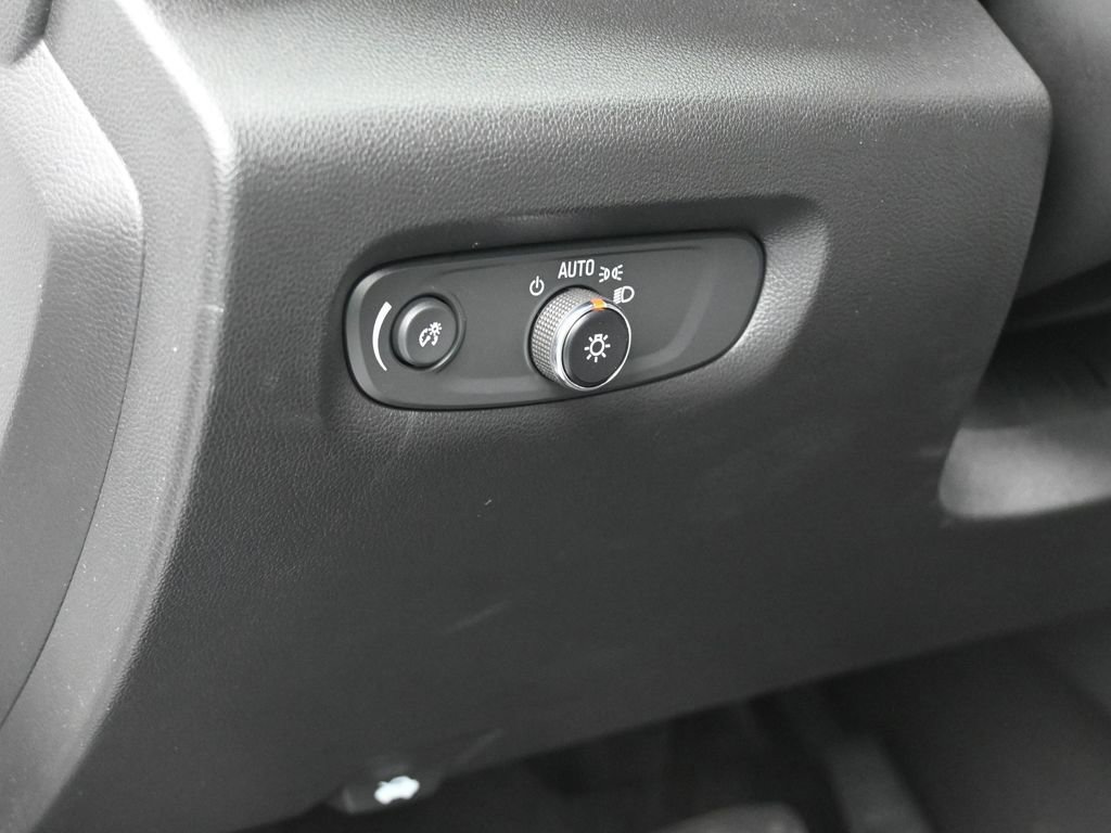 Used 2023 Chevrolet Traverse LT image 15