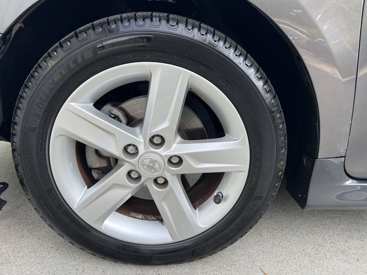Used 2014 Toyota Camry SE FWD image 24