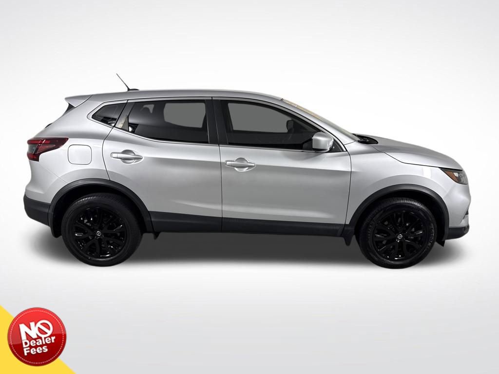 Used 2022 Nissan Rogue Sport S FWD image 2