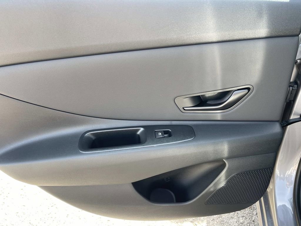 New 2026 Hyundai Elantra Sport FWD image 19