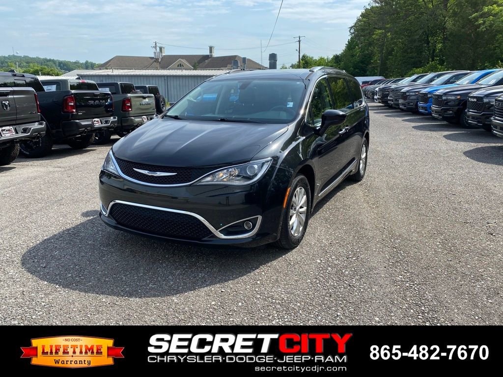 Used 2018 Chrysler Pacifica Touring-L