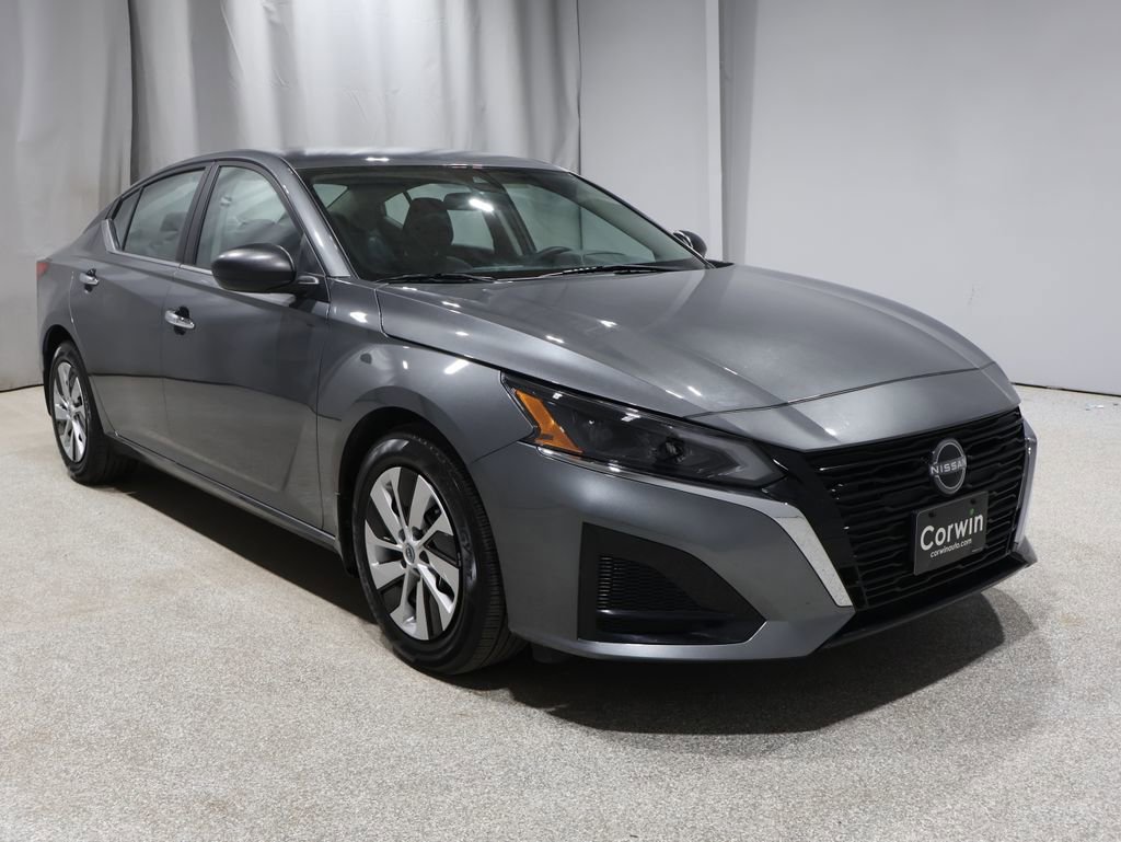 Used 2024 Nissan Altima 2.5 S FWD image 1