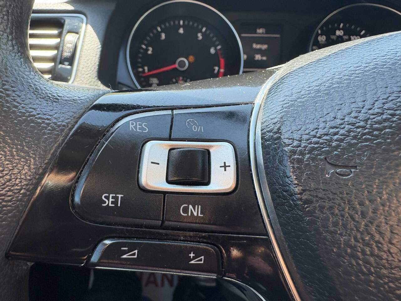 Used 2016 Volkswagen Passat 1.8T S image 34