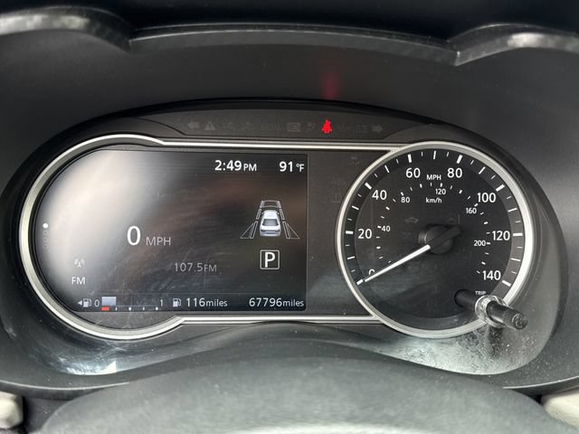 Used 2022 Nissan Versa SV w/ Trunk Package FWD image 30