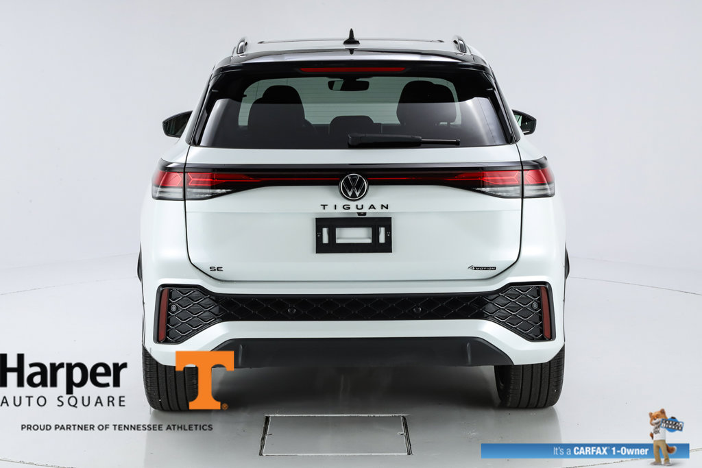 New 2025 Volkswagen Tiguan SE R-Line AWD/4WD image 8