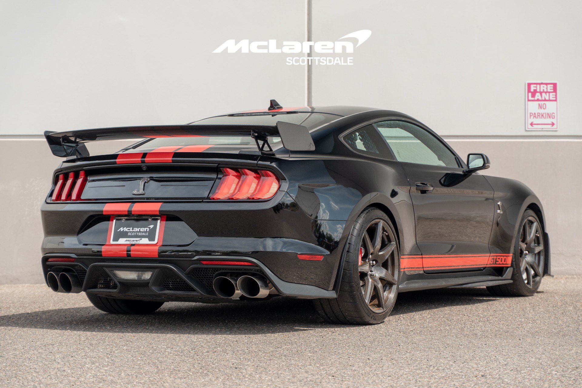 Used 2022 Ford Mustang Shelby GT500 w/ Carbon Fiber Track Pack RWD image 7