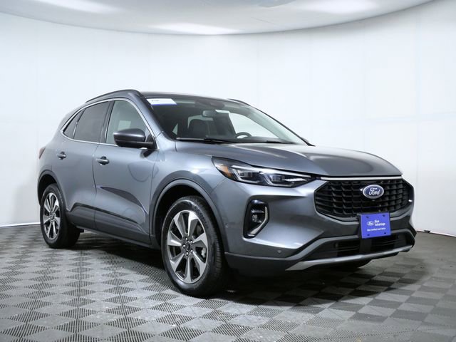 Certified 2023 Ford Escape Platinum w/ Premium Technology Package AWD/4WD image 1