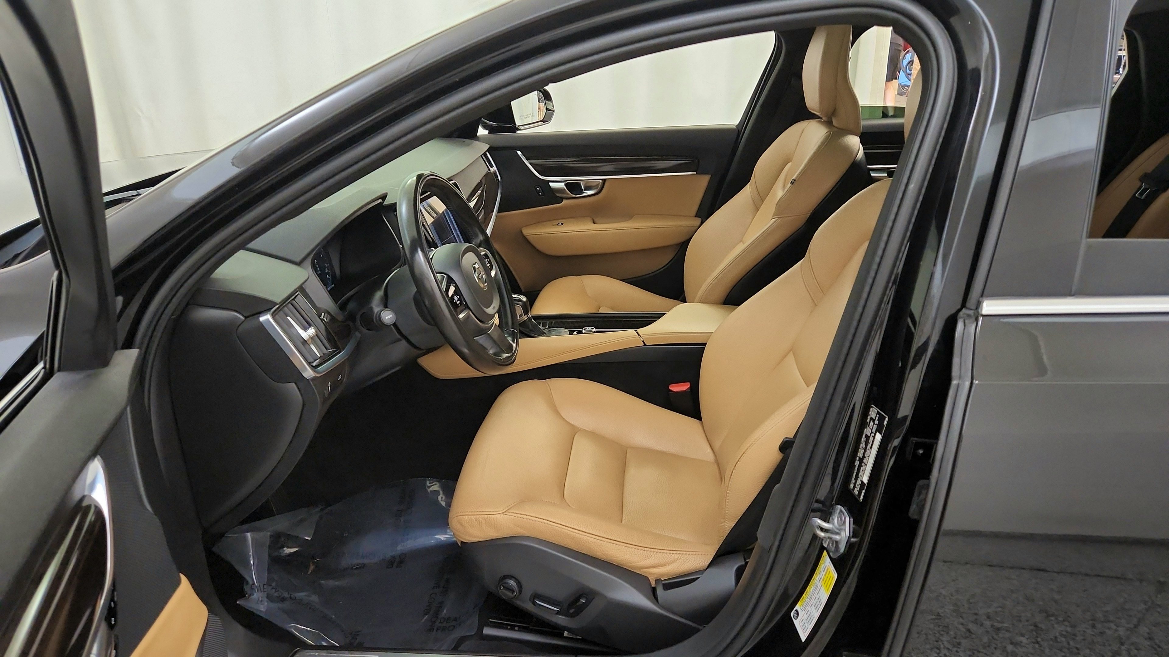 Used 2020 Volvo S90 T6 Momentum AWD/4WD image 18