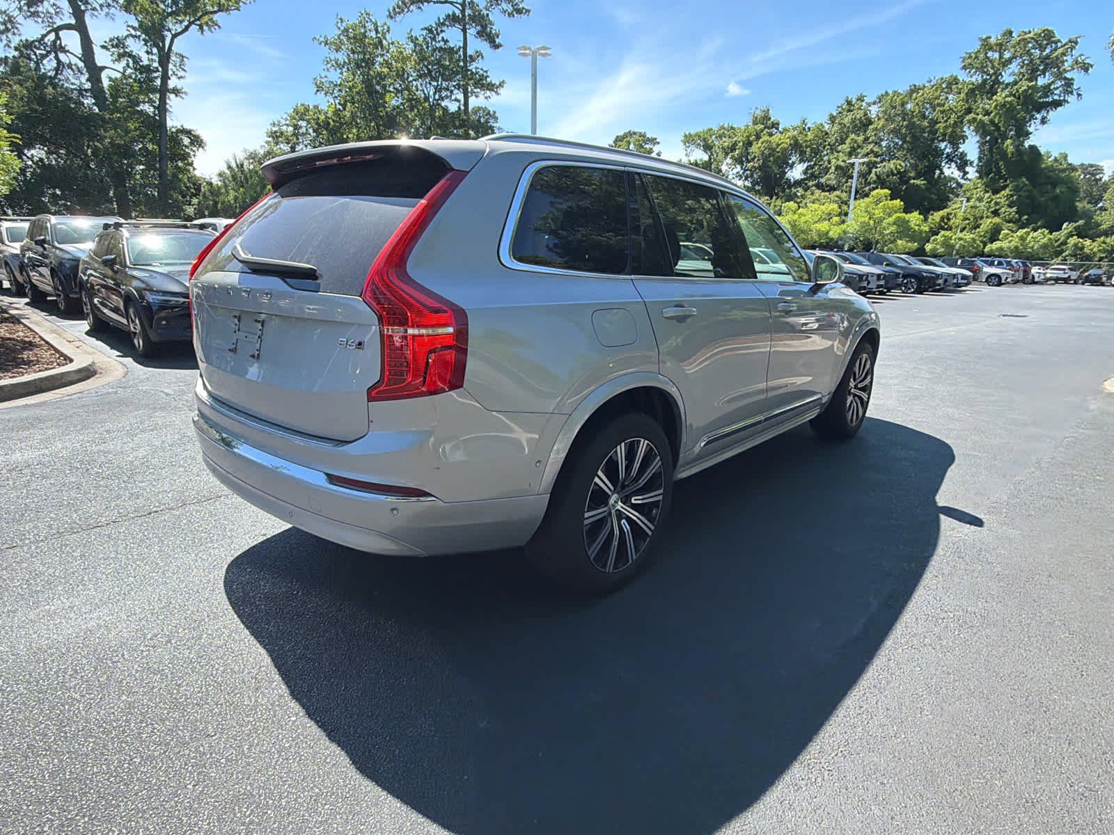 Used 2023 Volvo XC90 B6 Plus w/ Protection Package AWD/4WD image 15