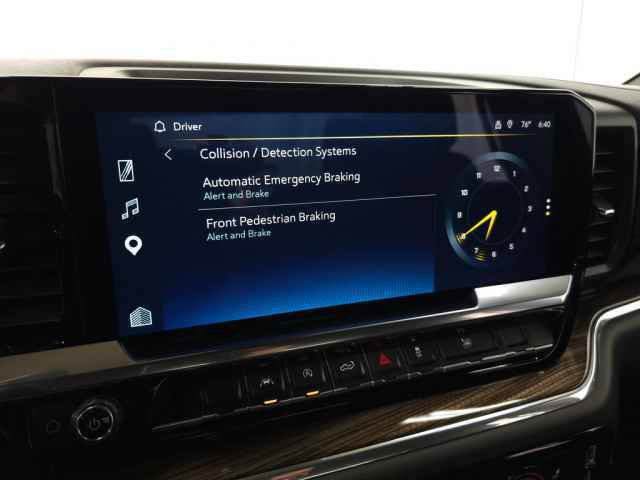 Used 2023 Chevrolet Silverado 1500 LT image 24