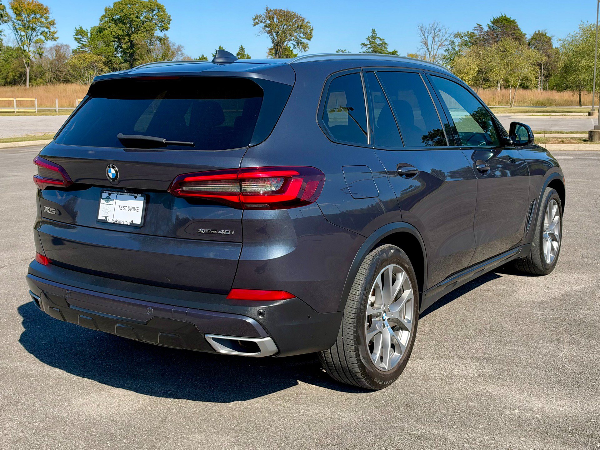 Used 2021 BMW X5 xDrive40i w/ Premium Package AWD/4WD image 3