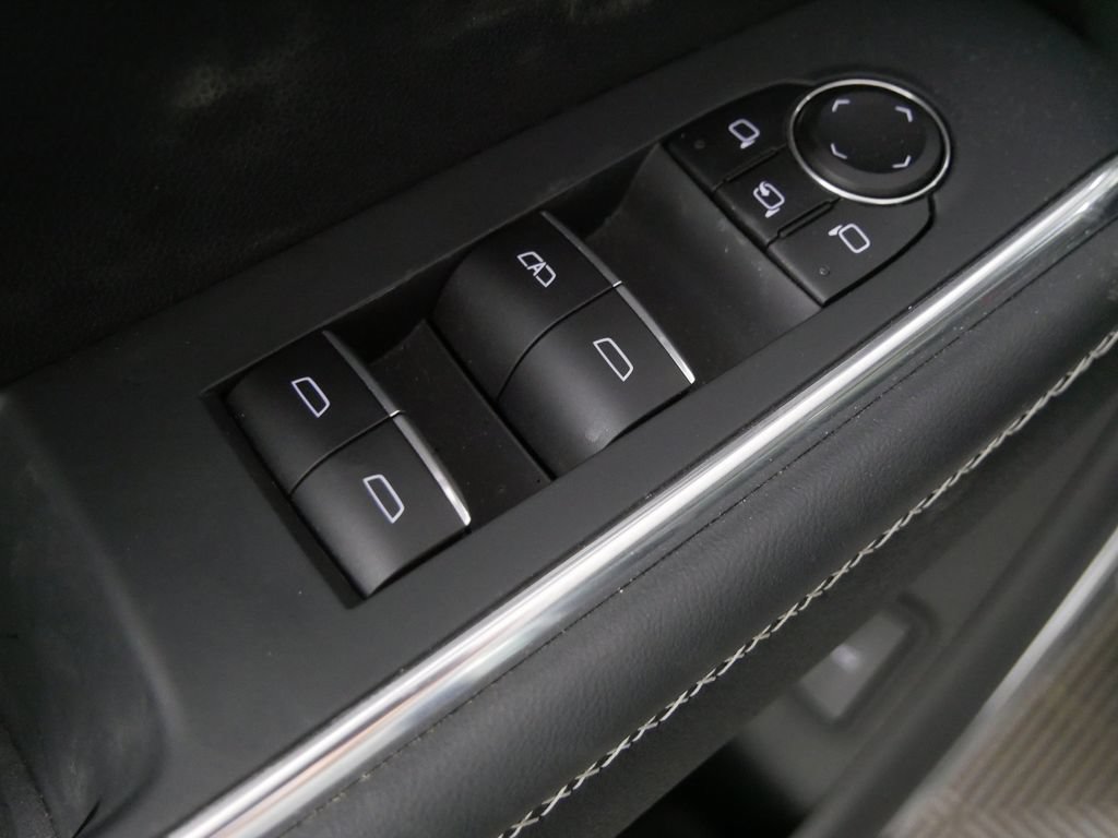 Used 2025 GMC Acadia Denali w/ Super Cruise Package AWD/4WD image 14