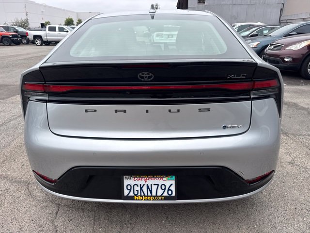 Used 2023 Toyota Prius XLE FWD image 5