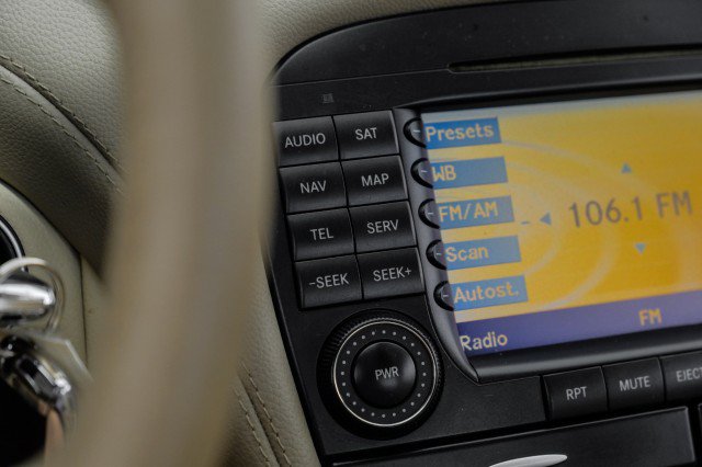 Used 2008 Mercedes-Benz SL 550 image 23