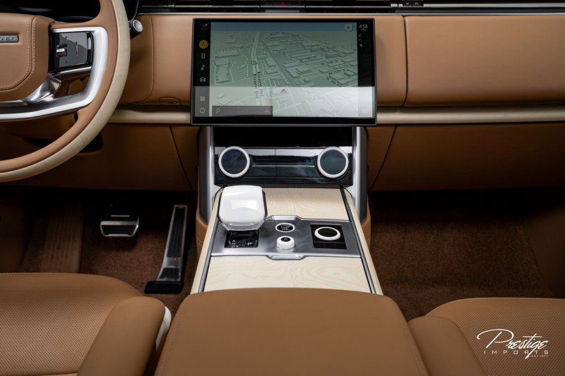 Used 2023 Land Rover Range Rover SV image 33