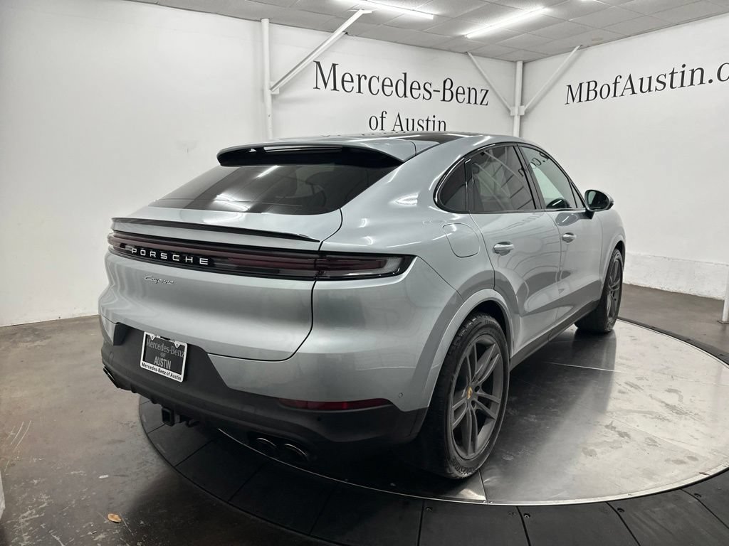 Used 2024 Porsche Cayenne Coupe AWD/4WD image 7