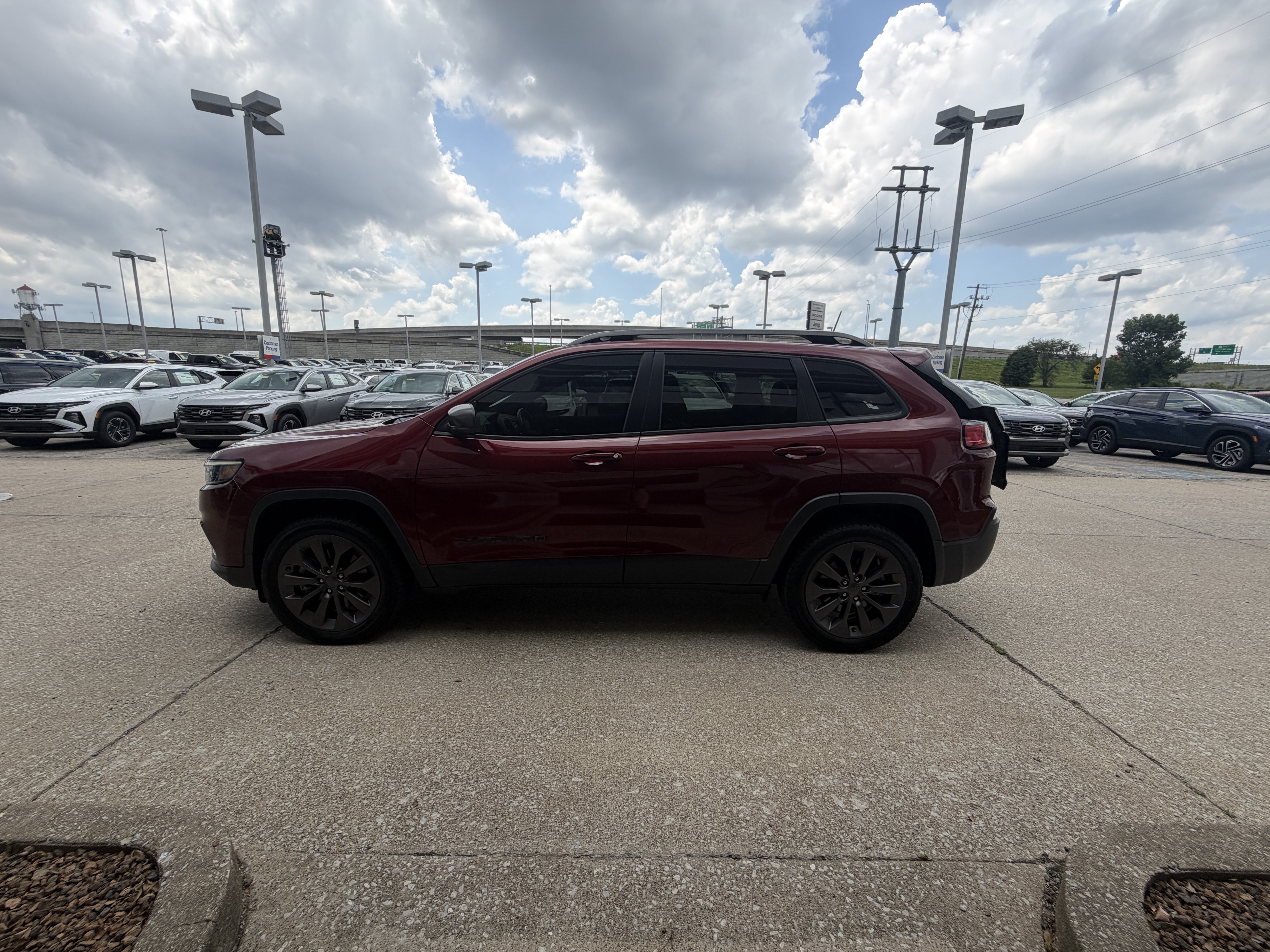 Used 2021 Jeep Cherokee Latitude Lux 80th Anniv w/ Quick Order Package 2YU 80th AWD/4WD image 19