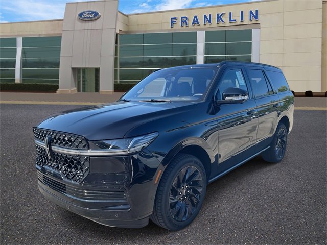 New 2025 Lincoln Navigator Reserve w/ Jet Appearance Package image 3