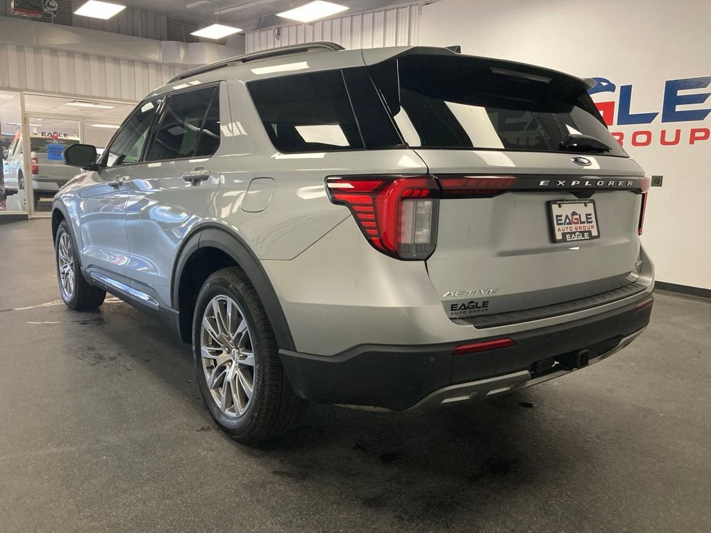 Used 2025 Ford Explorer Active w/ Active Comfort Package AWD/4WD image 8