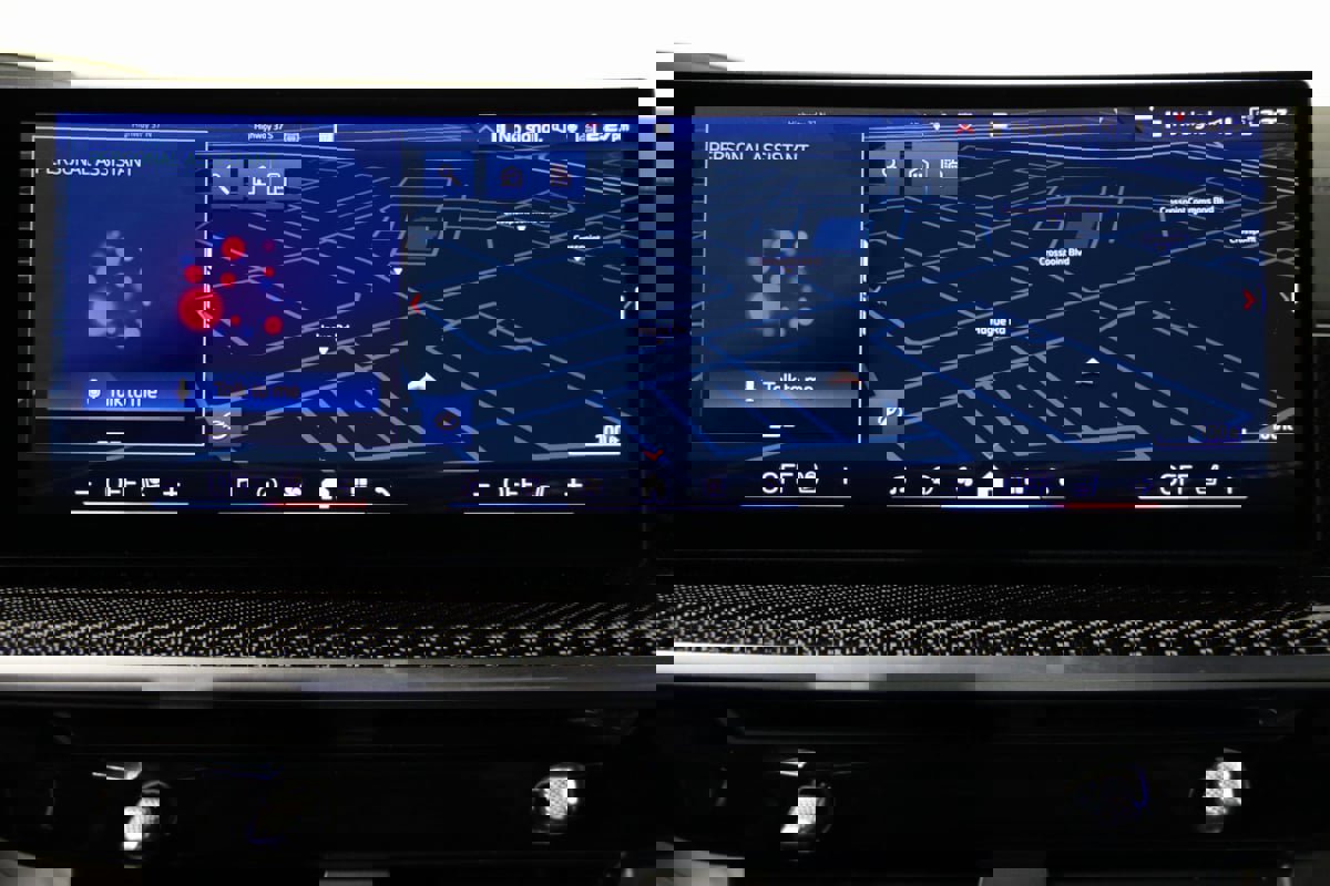 Used 2024 BMW X7 M60i image 52