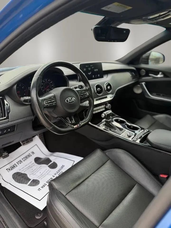 Used 2020 Kia Stinger GT-Line w/ Sun & Sound Package RWD image 9