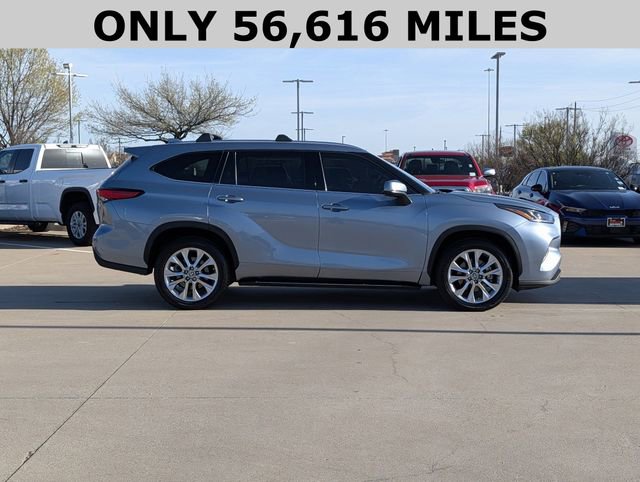Used 2022 Toyota Highlander Limited image 4